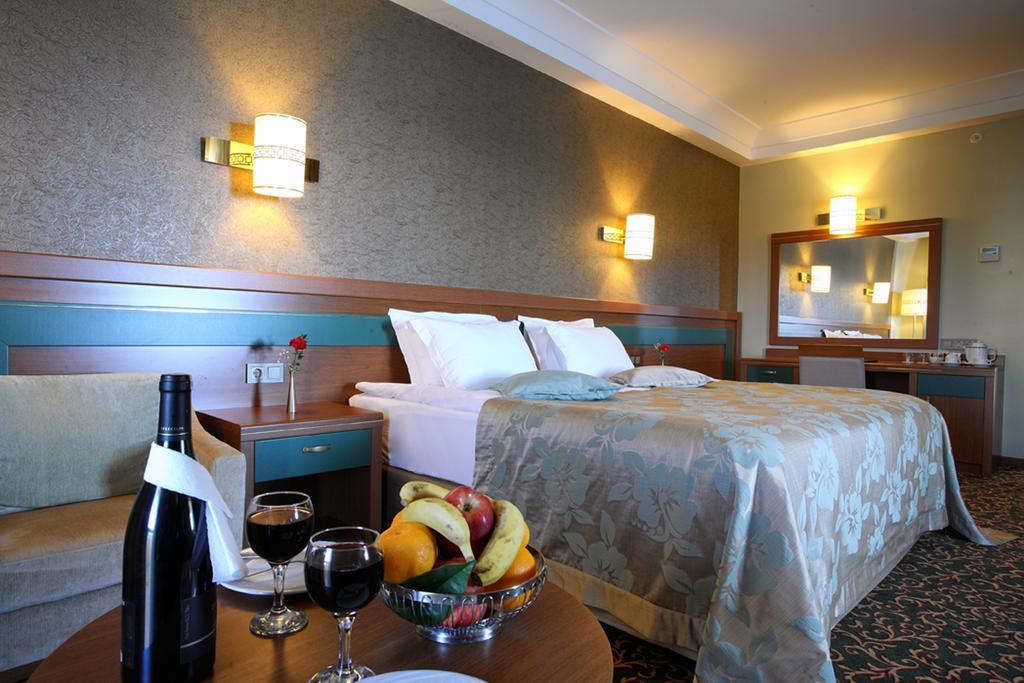 Ozkaymak Select Hotel อลันยา ภายนอก รูปภาพ