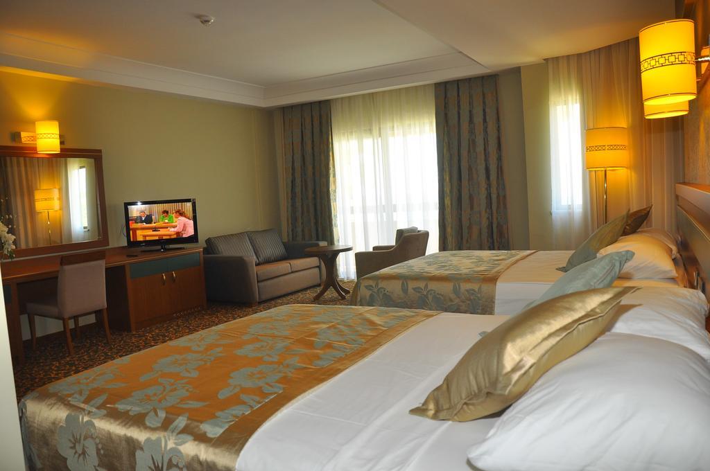 Ozkaymak Select Hotel อลันยา ภายนอก รูปภาพ
